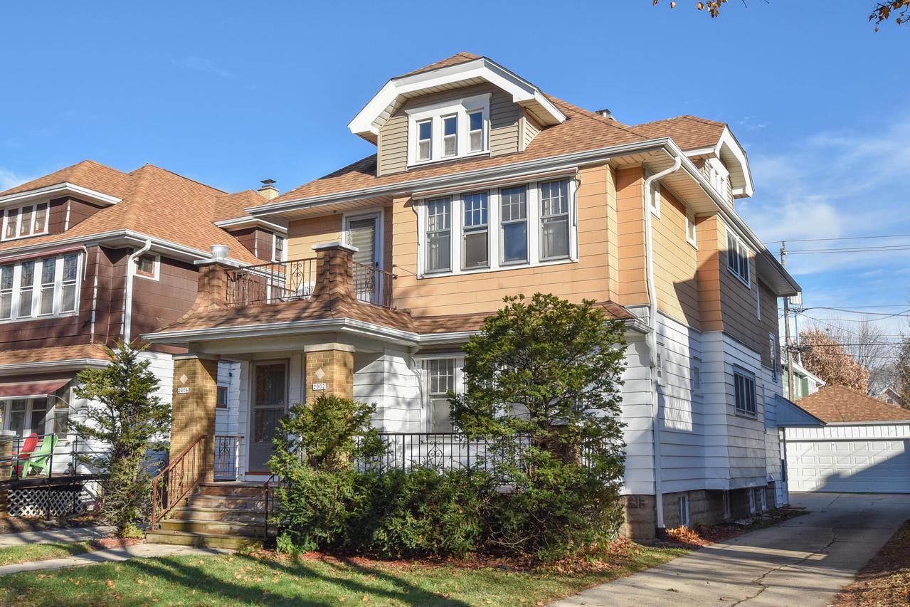 2002 N 58th St #2004, Milwaukee, WI 53208