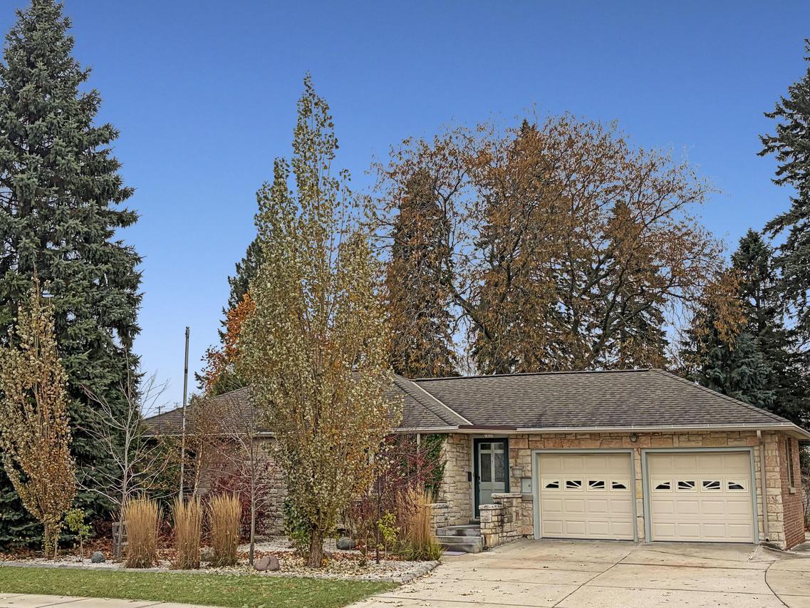 1825 Waldo Blvd, Manitowoc, WI 54220