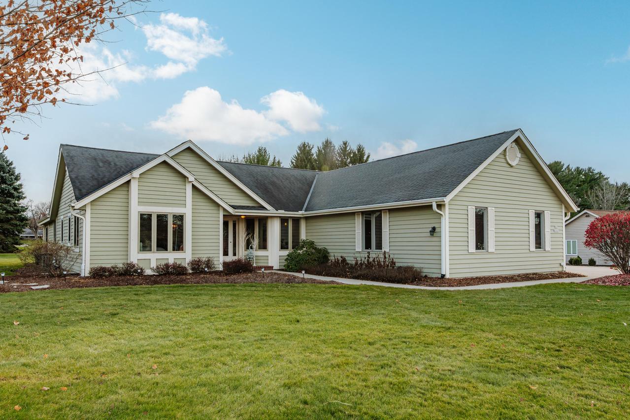 N41W32881 Neptune Bight -, Nashotah, WI 53058