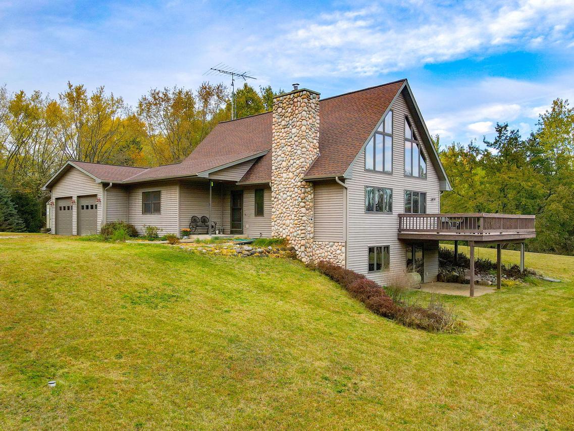 N5568 N Johnson Rd, Richmond, WI 53115