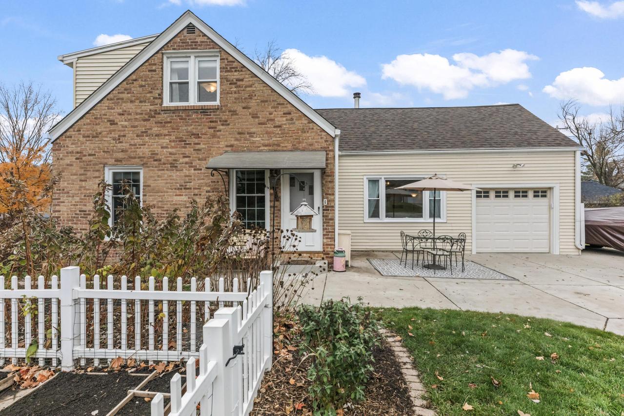 1230 Georges Ave, Brookfield, WI 53045