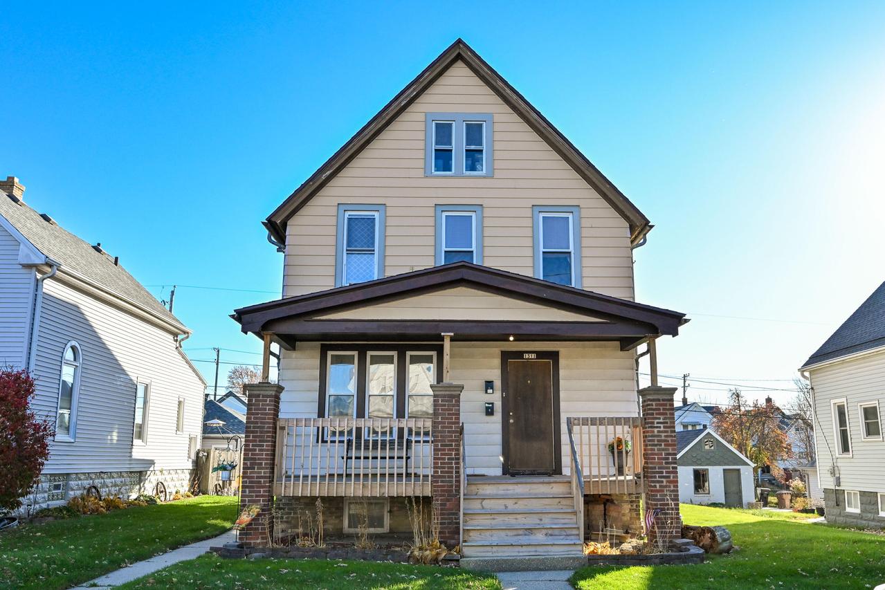 1311 Madison Ave, South Milwaukee, WI 53172