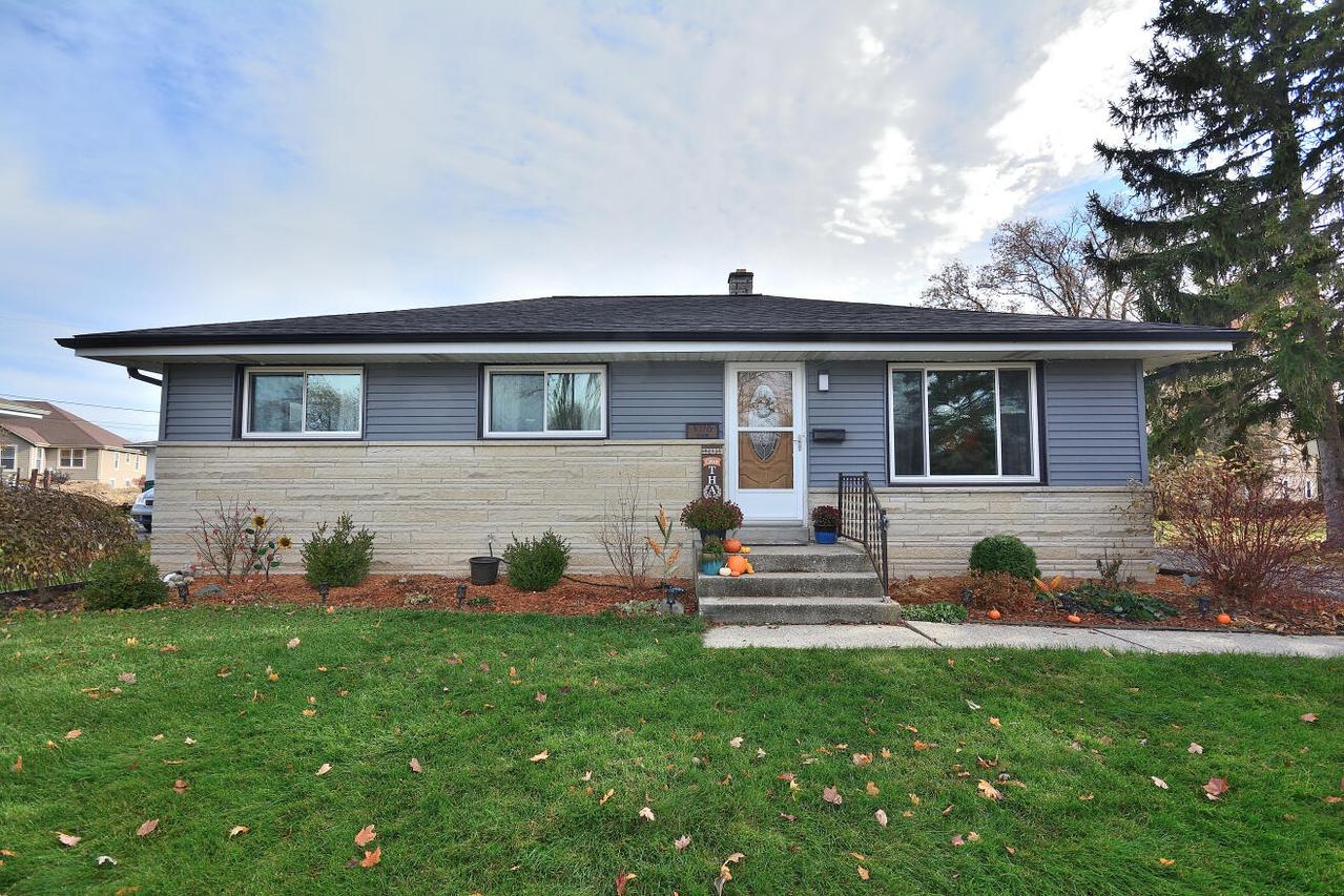 W178N8846 Queensway St, Menomonee Falls, WI 53051