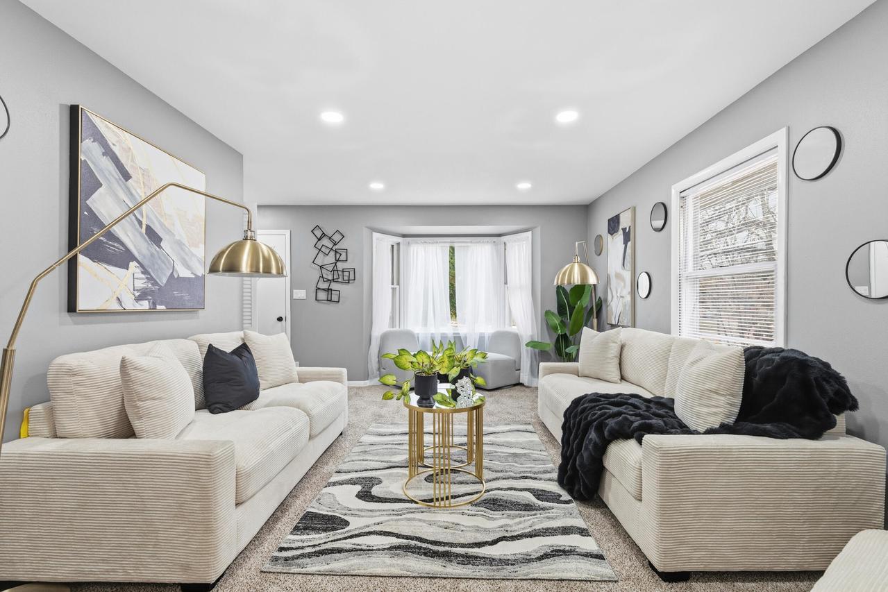 4962 S 20th St, Milwaukee, WI 53221