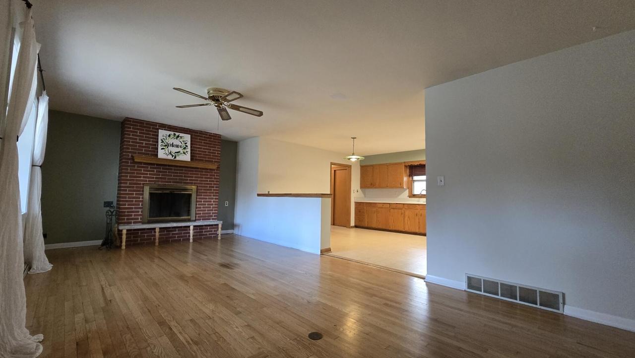 1713 12th Ave, Grafton, WI 53024