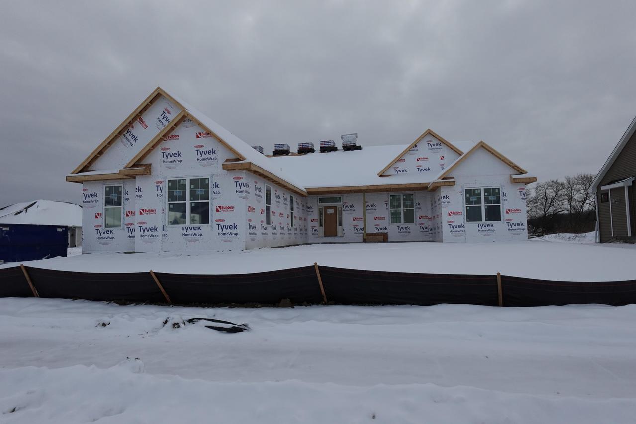 1343 Periwinkle Pass, Oconomowoc, WI 53066