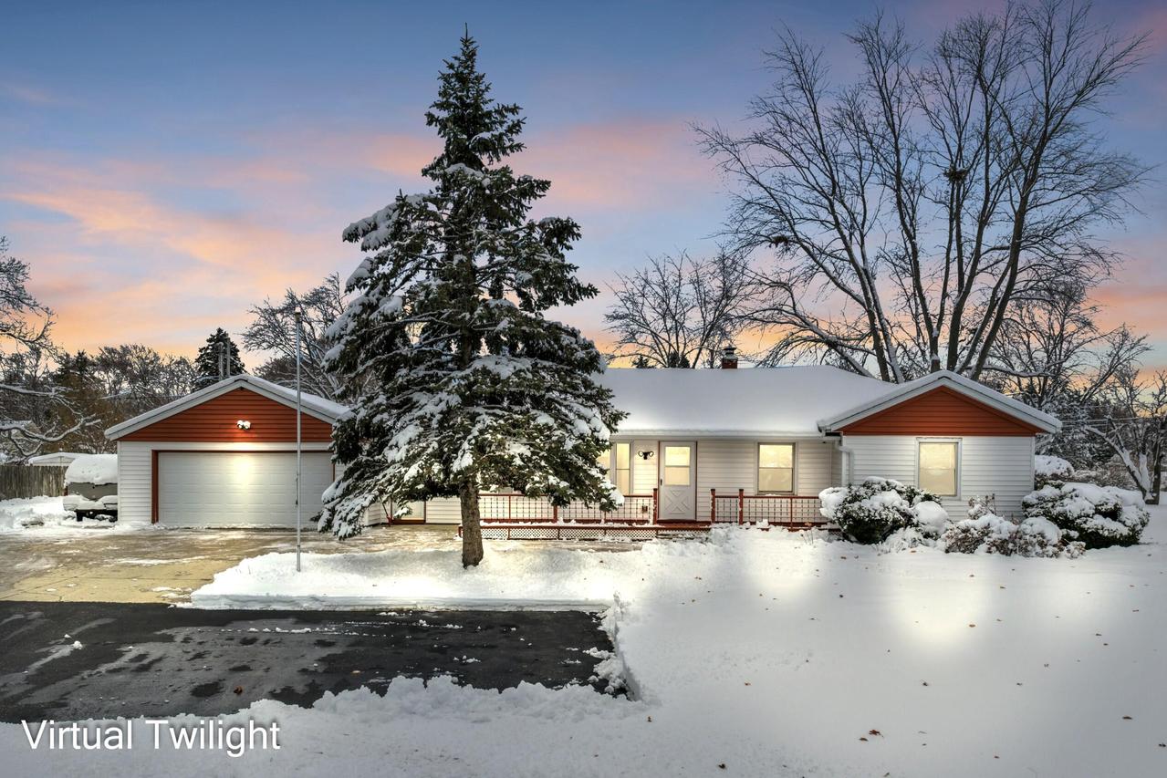 3349 E Puetz Rd, Oak Creek, WI 53154