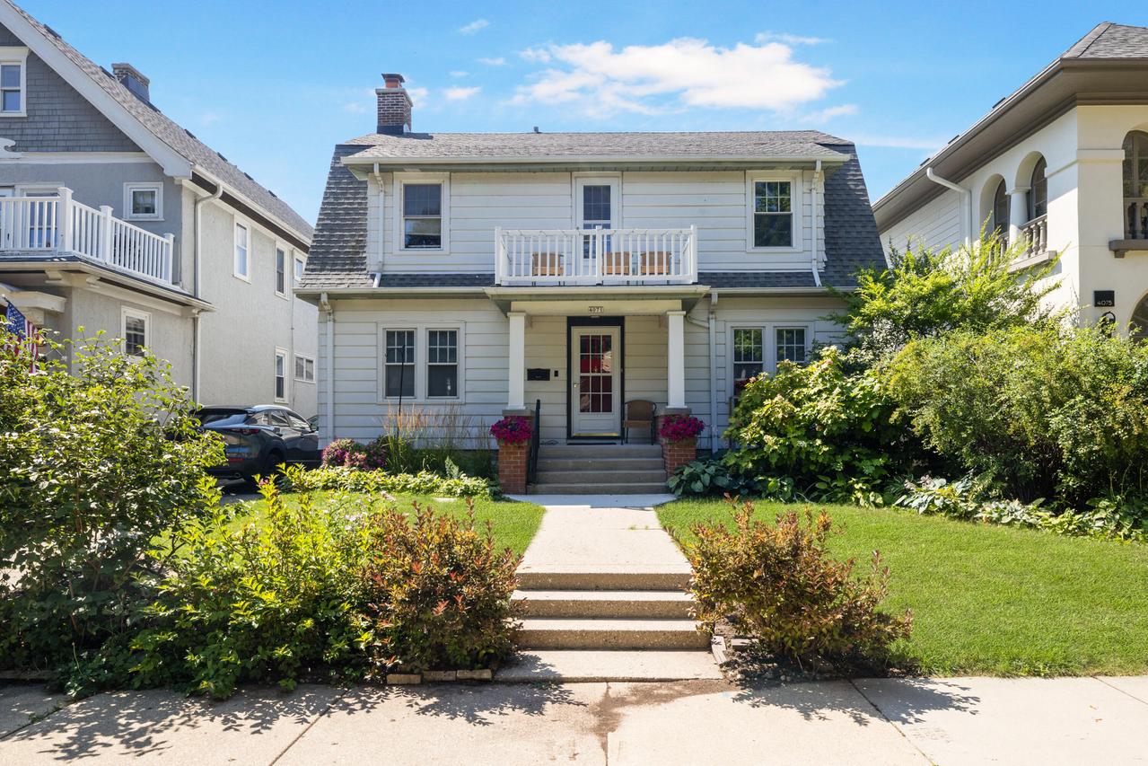 4071 N Stowell Ave, Shorewood, WI 53211