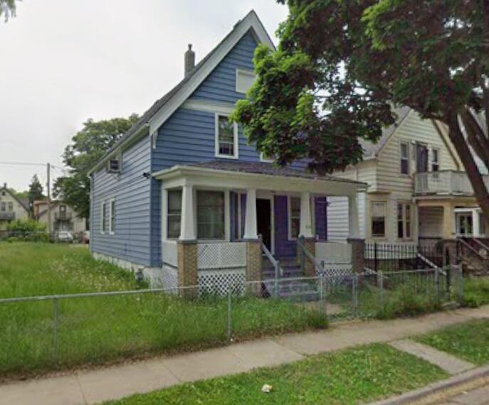 2534 N 28th St, Milwaukee, WI 53210