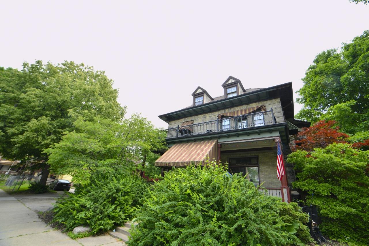 2134 N 28th St, Milwaukee, WI 53208