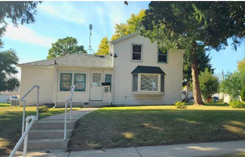 528 Sage St, Lake Geneva, WI 53147