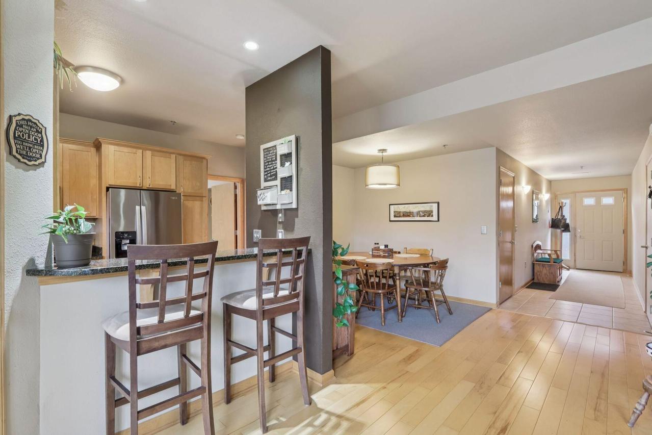 N82W13360 W Fond Du Lac Ave #102, Menomonee Falls, WI 53051