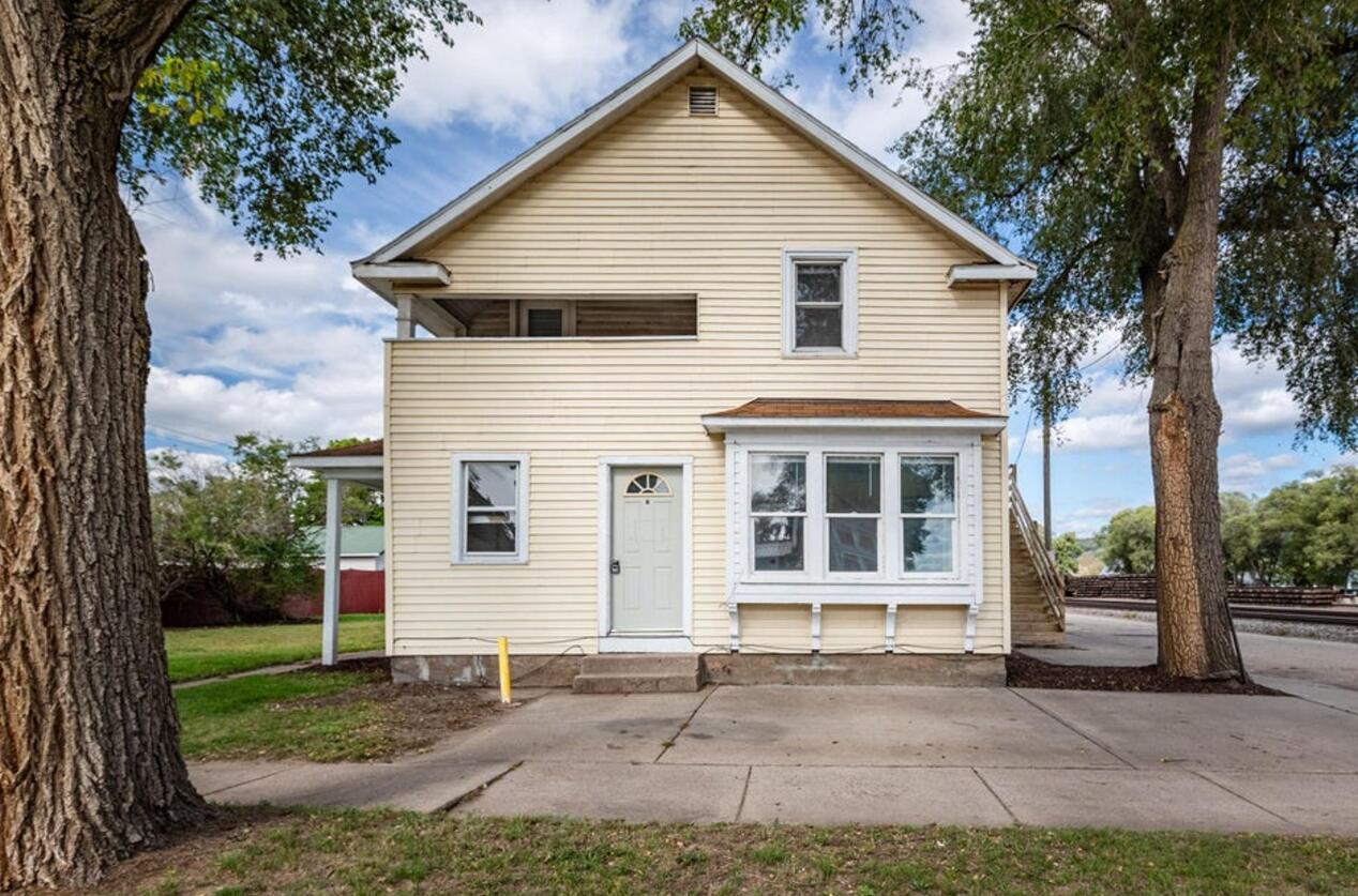 321 E Washington St, Prairie Du Chien, WI 53821