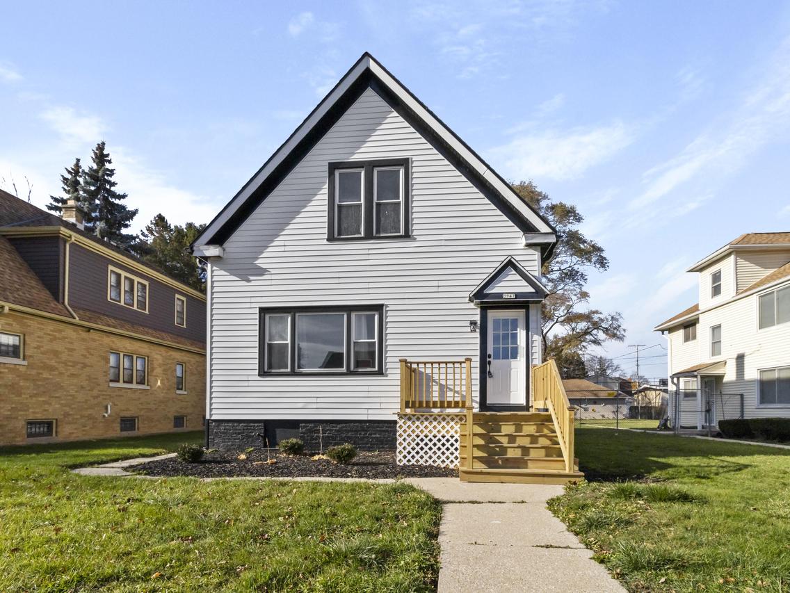 3947 N 42nd St, Milwaukee, WI 53216
