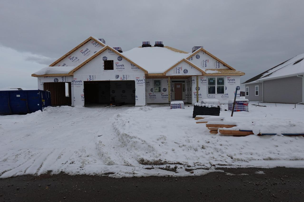 1757 Hammock Ln, Oconomowoc, WI 53066