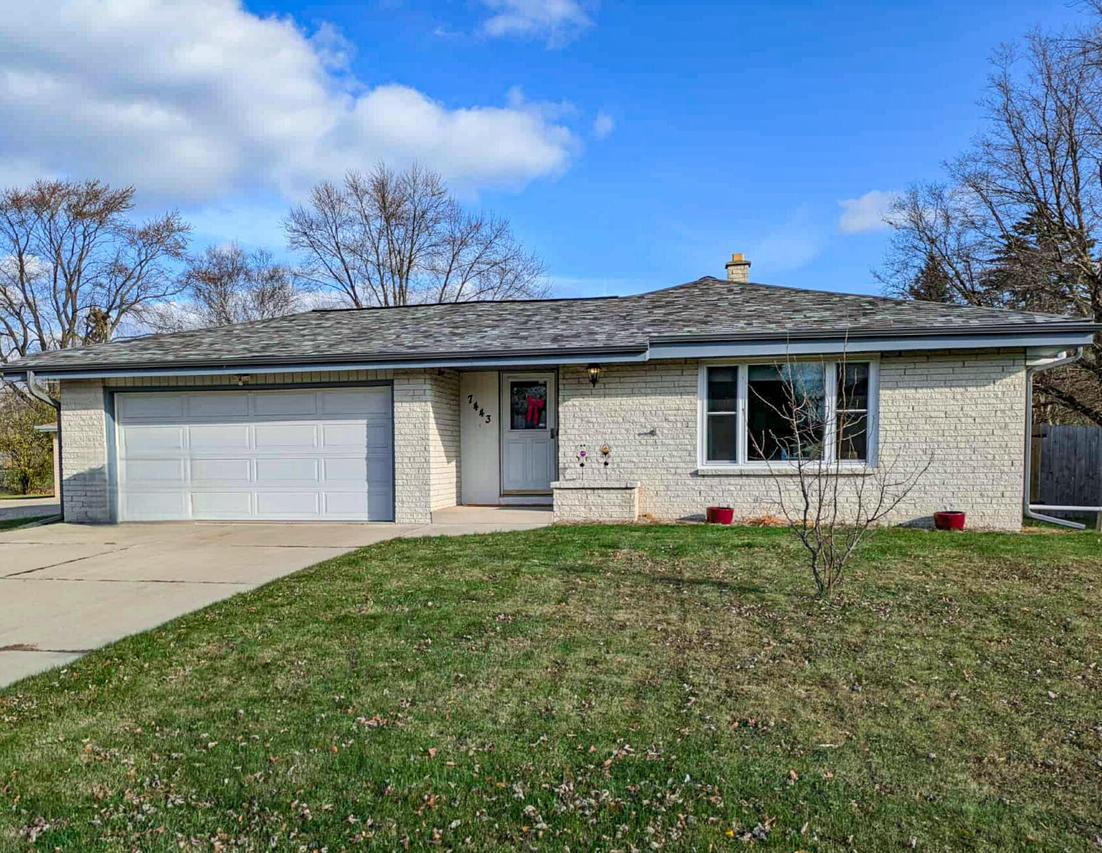 7443 Blackhawk Dr., Caledonia, WI 53402