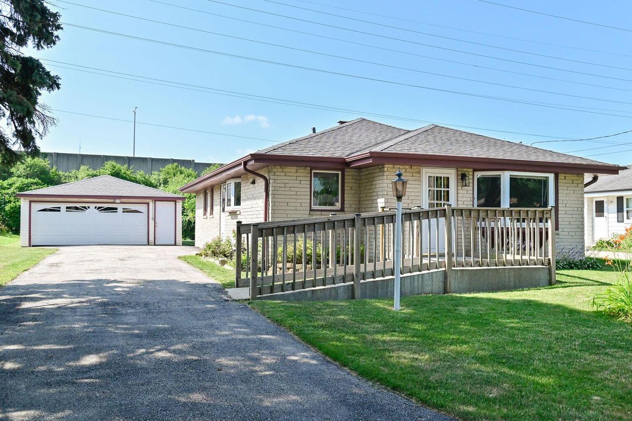 5325 W Allerton Ave, Milwaukee, WI 53220