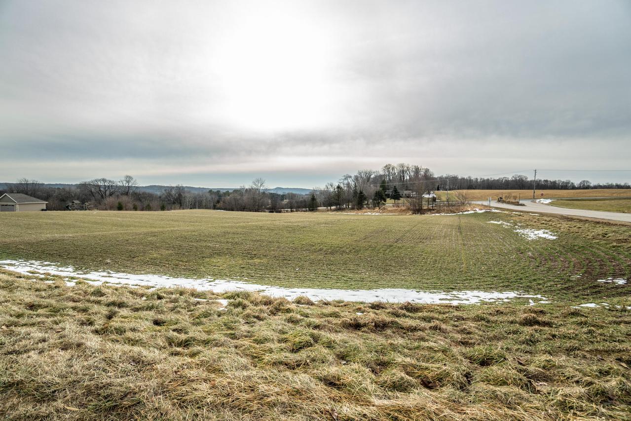 Lt35 Wildflower Ln, West Bend, WI 53095