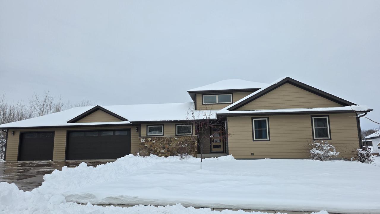 576 Trail Ridge, Plymouth, WI 53073