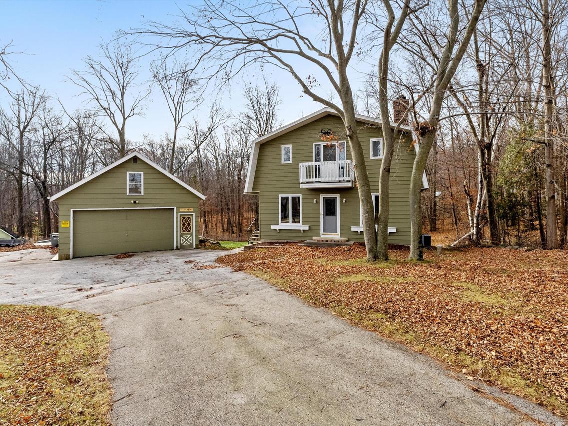 W6331 W Westwind Rd, Plymouth, WI 53073