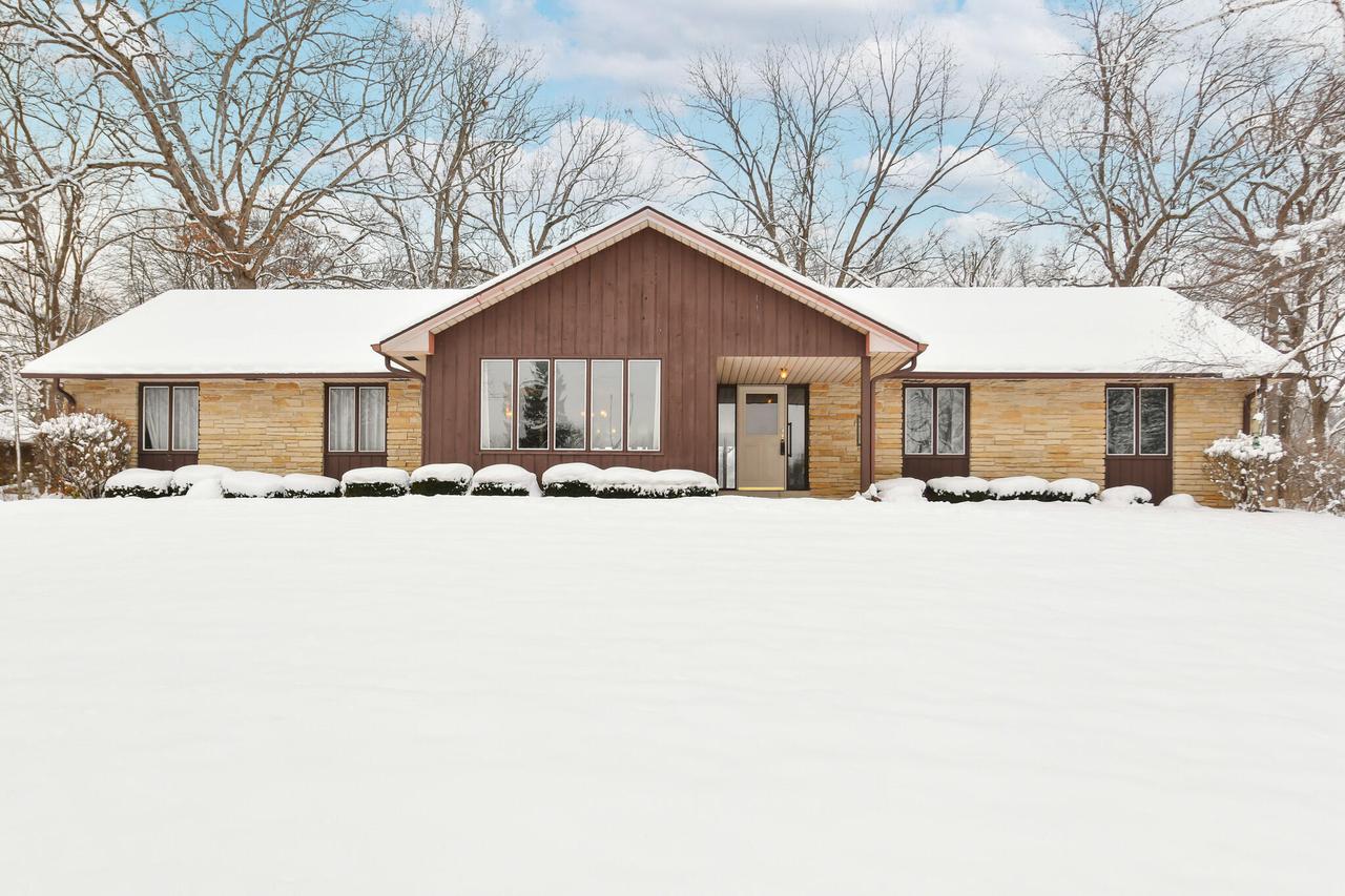 S40W26950 Oak Grove, Waukesha, WI 53189