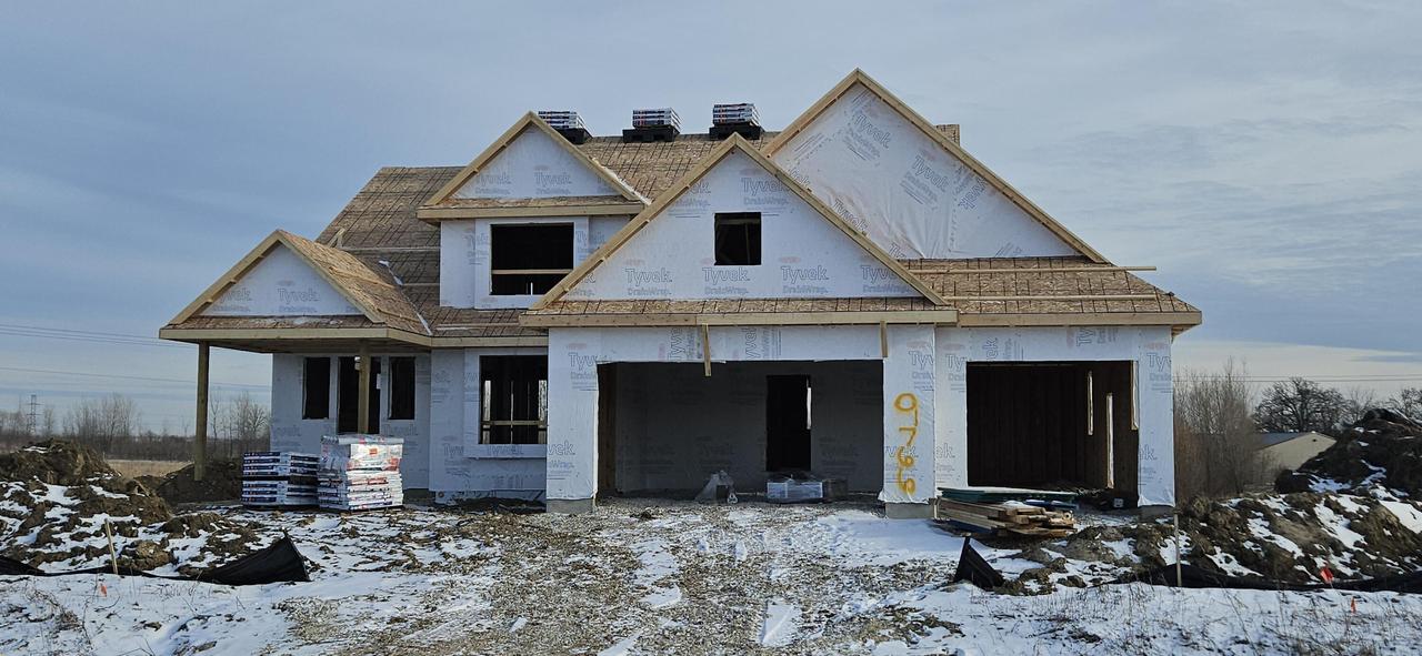 9766 N Migratory Ct, Mequon, WI 53097