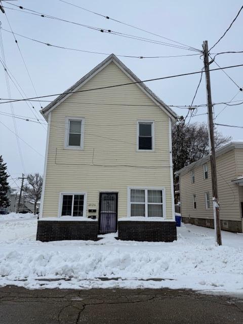 4626 8th Ave, Kenosha, WI 53140