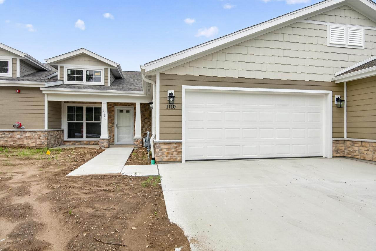 1110 Harbor Ave, West Bend, WI 53095
