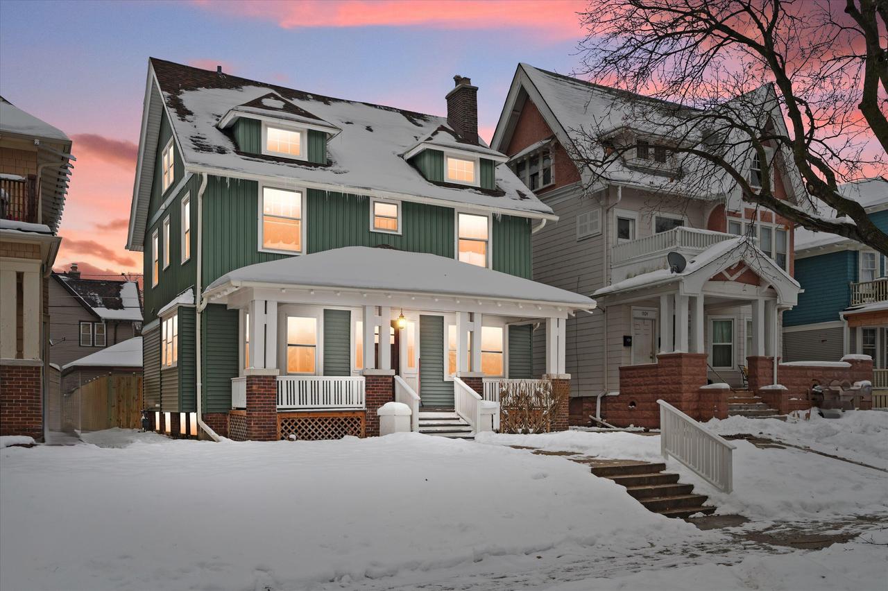 1928 N 49th St, Milwaukee, WI 53208