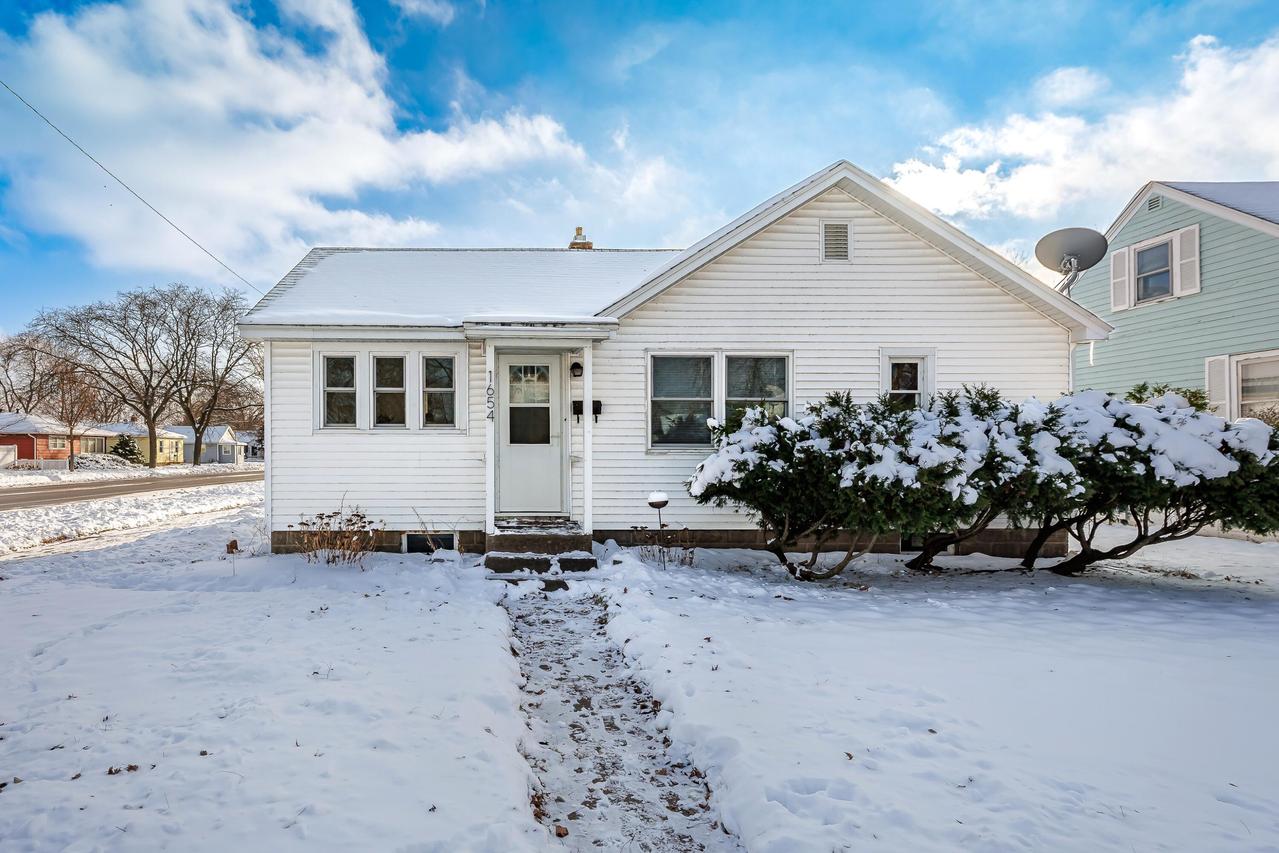 1654 Barlow St, La Crosse, WI 54601