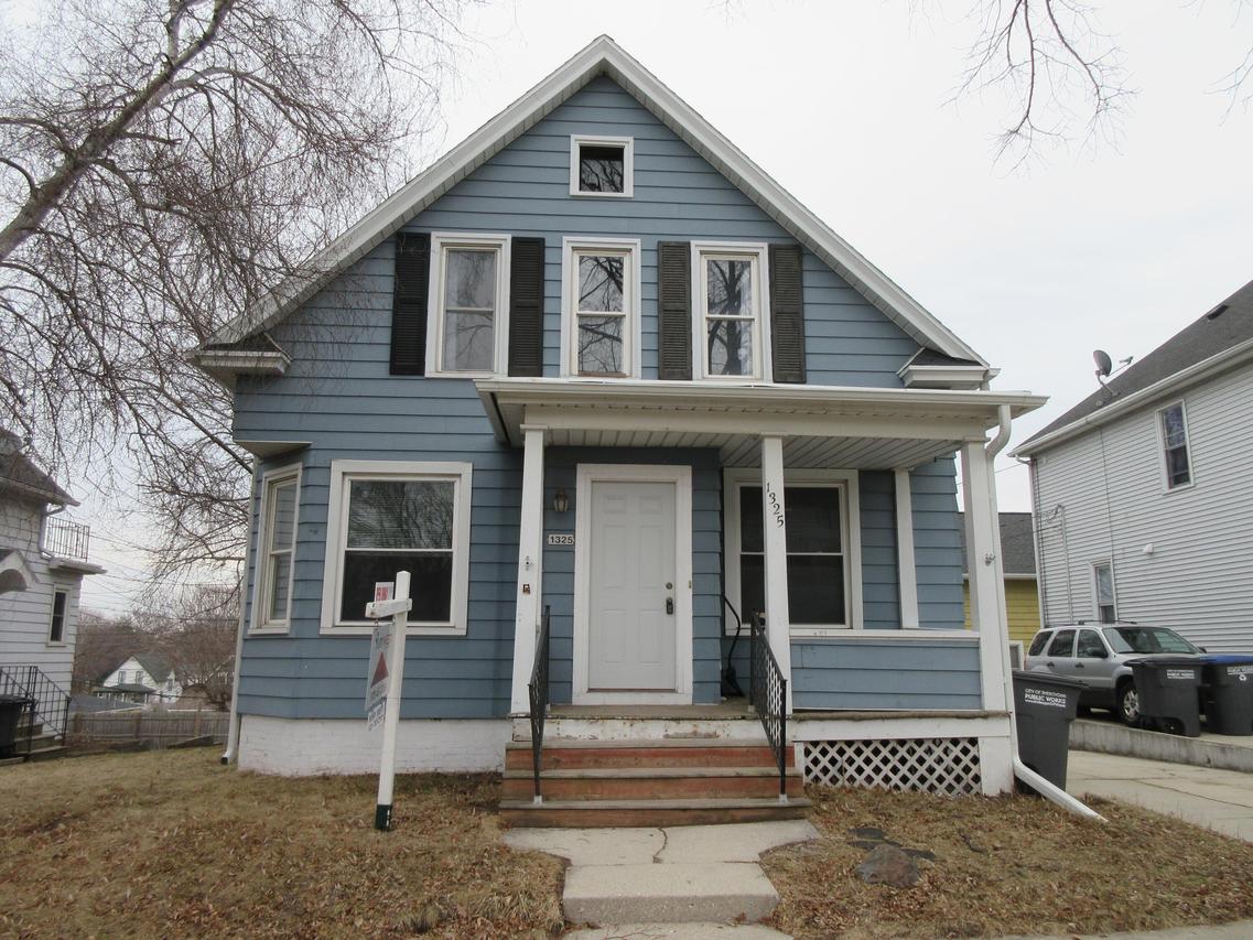 1325 S 11th St, Sheboygan, WI 53081