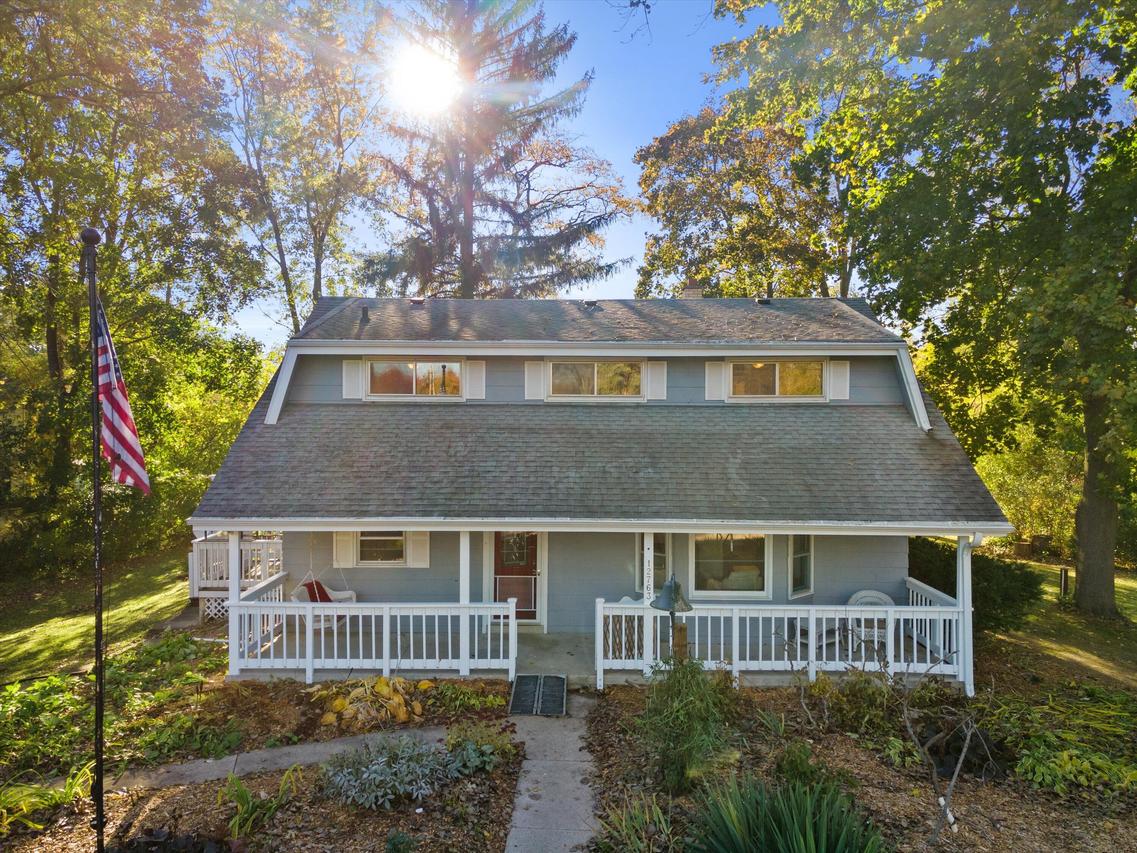 12763 N East Shoreland Dr, Mequon, WI 53092