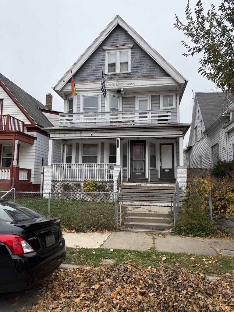 3201 N Richards St #3203, Milwaukee, WI 53212