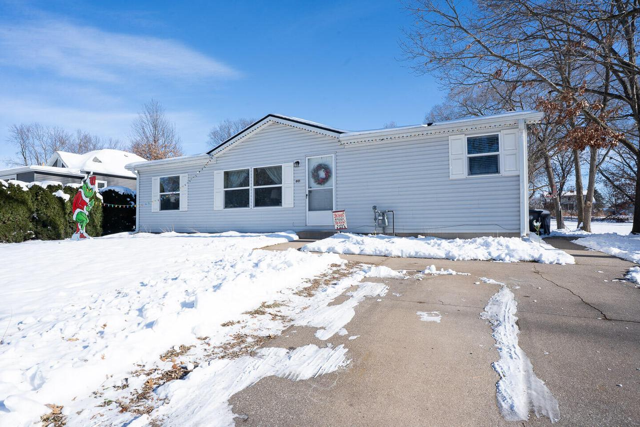 601 S Oak Ave, Onalaska, WI 54650