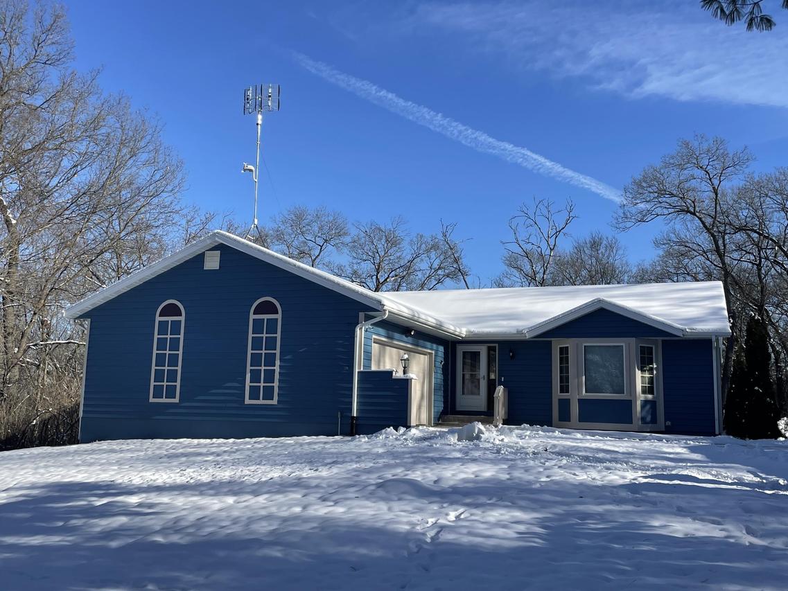 8475 Idyllview Ave, Sparta, WI 54656