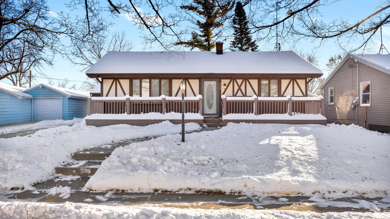 517 Richmond Ave, Sheboygan Falls, WI 53085