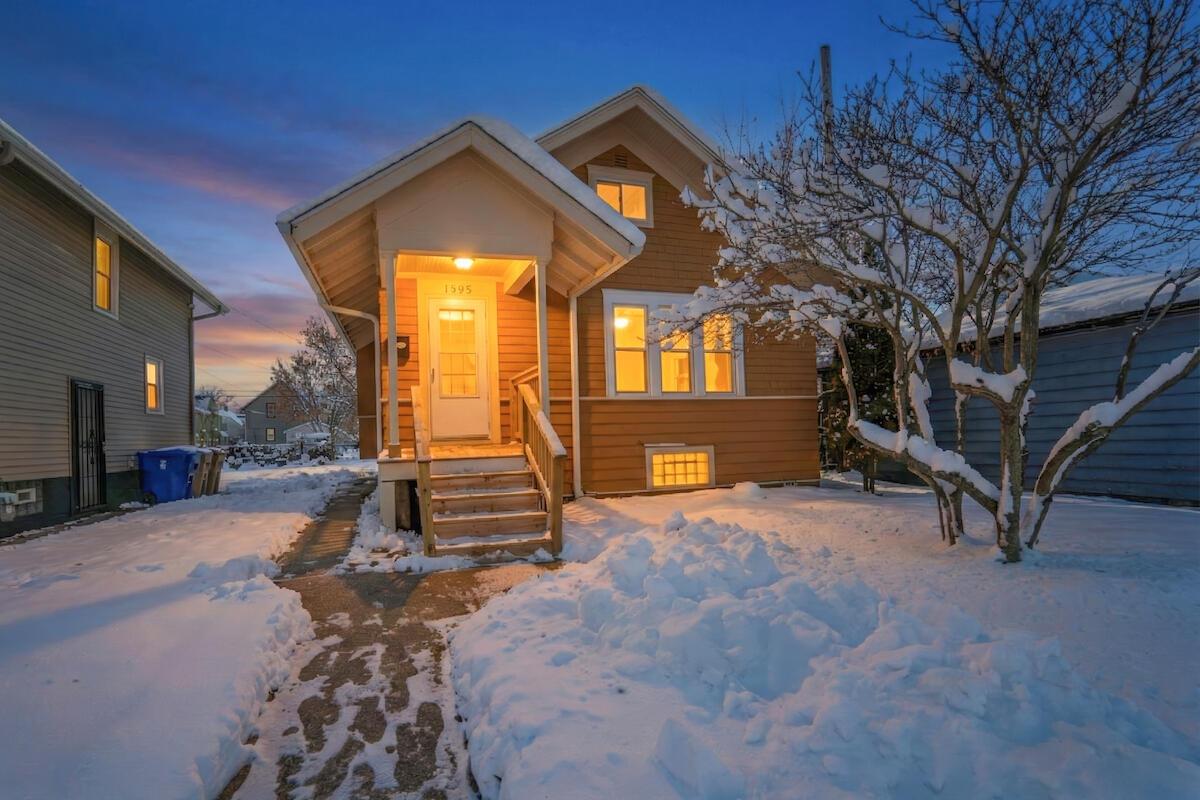 1505 69 St, Kenosha, WI 53143