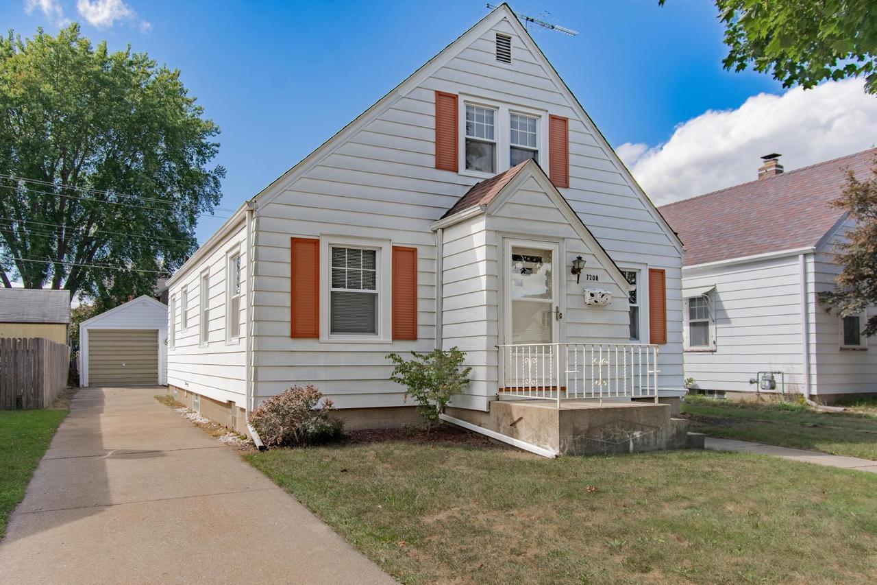 7208 33rd Ave., Kenosha, WI 53142