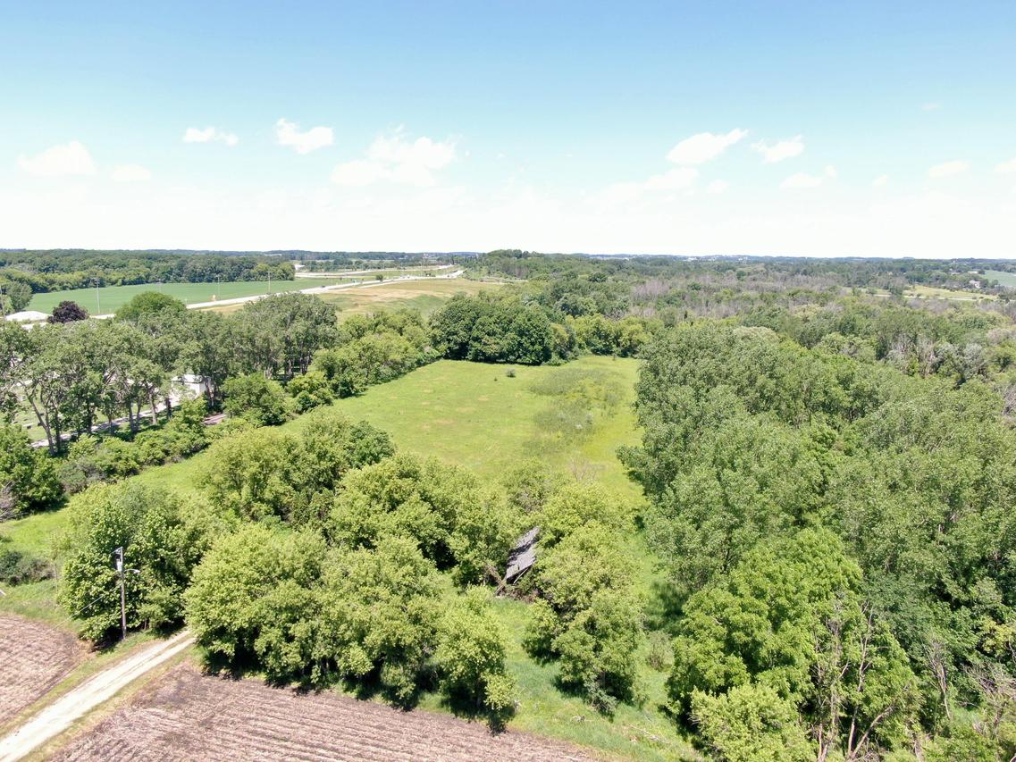 1001 Girard St, Watertown, WI 53098