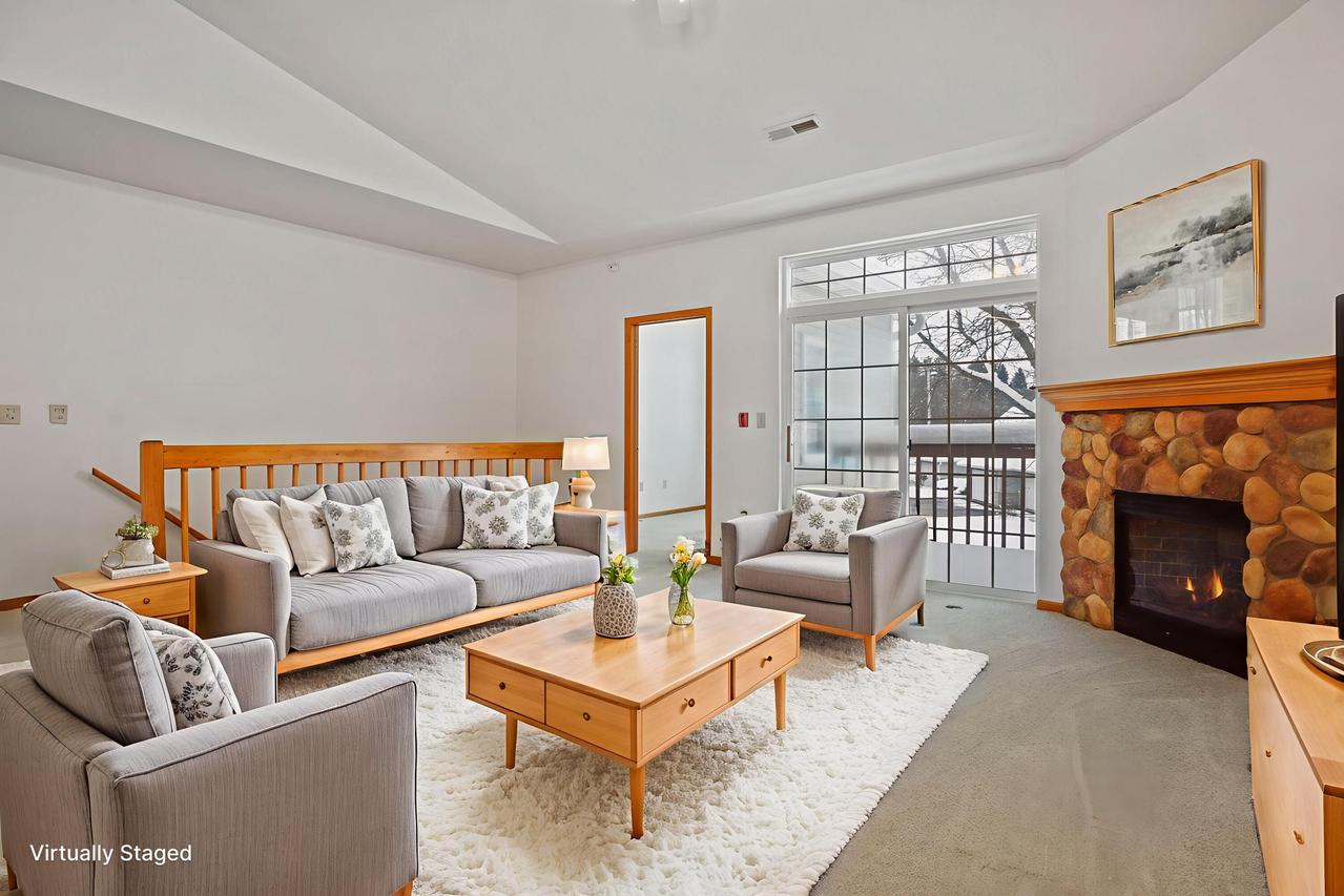 2145 Broken Hill #8, Waukesha, WI 53188