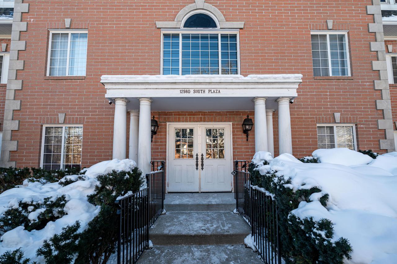 12980 W Bluemound Rd #308, Elm Grove, WI 53122