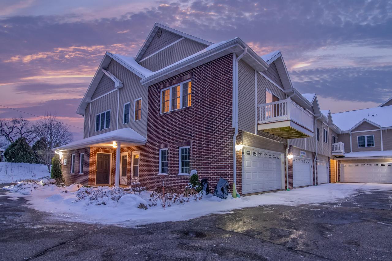 327 E Clay St #21, Whitewater, WI 53190