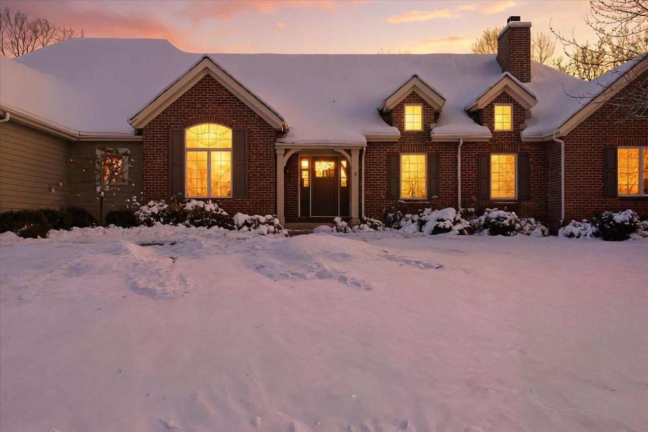 601 N Thornbush Cir., Hartland, WI 53029