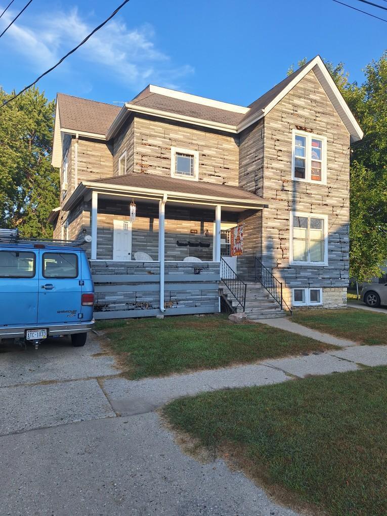 4616 8th Ave, Kenosha, WI 53140