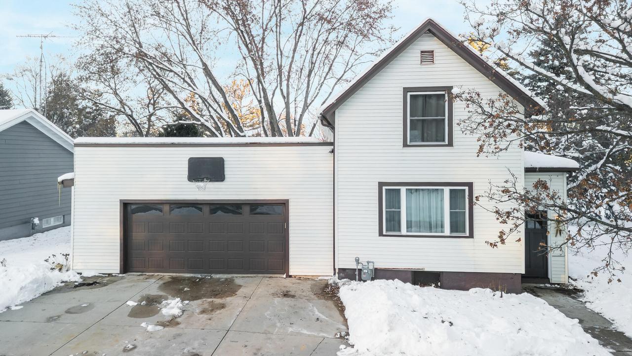 424 Fremont St, Plymouth, WI 53073