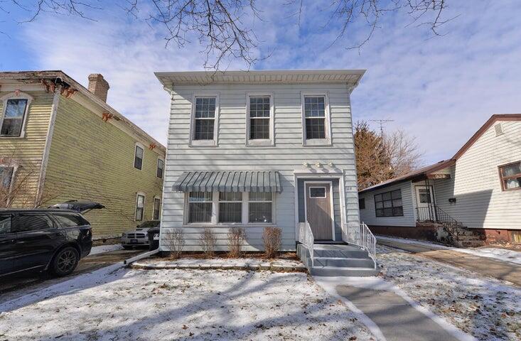 928 S Wisconsin Ave, Racine, WI 53403