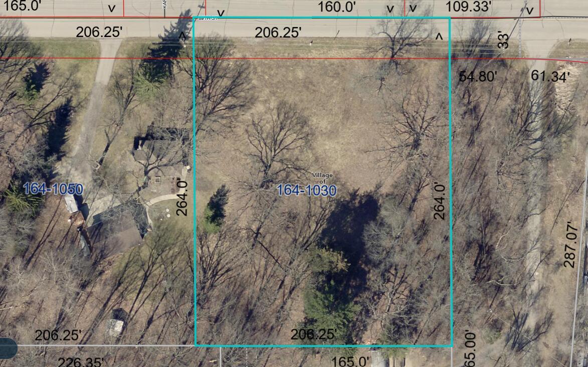 411 89th St, Twin Lakes, WI 53181