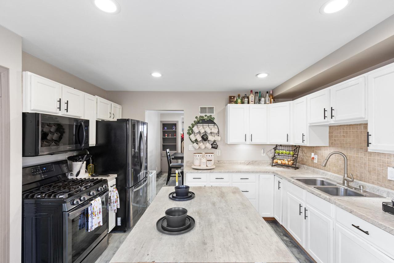 2839 S 46th St, Milwaukee, WI 53219