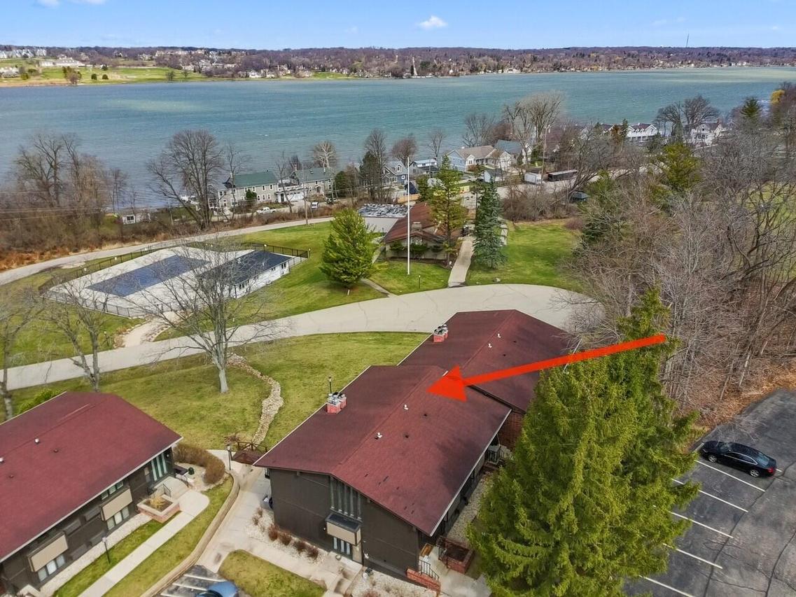 35-06 Lausanne Ct #06, Geneva, WI 53147