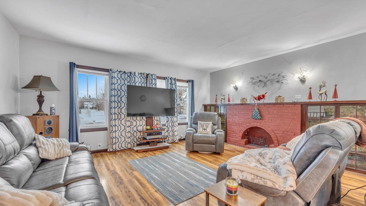 666 W 9th Ave, Oshkosh, WI 54902